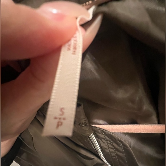 Free People olive green bomber jacket, size small, work once, perfect condition! - Picture 9 of 9
